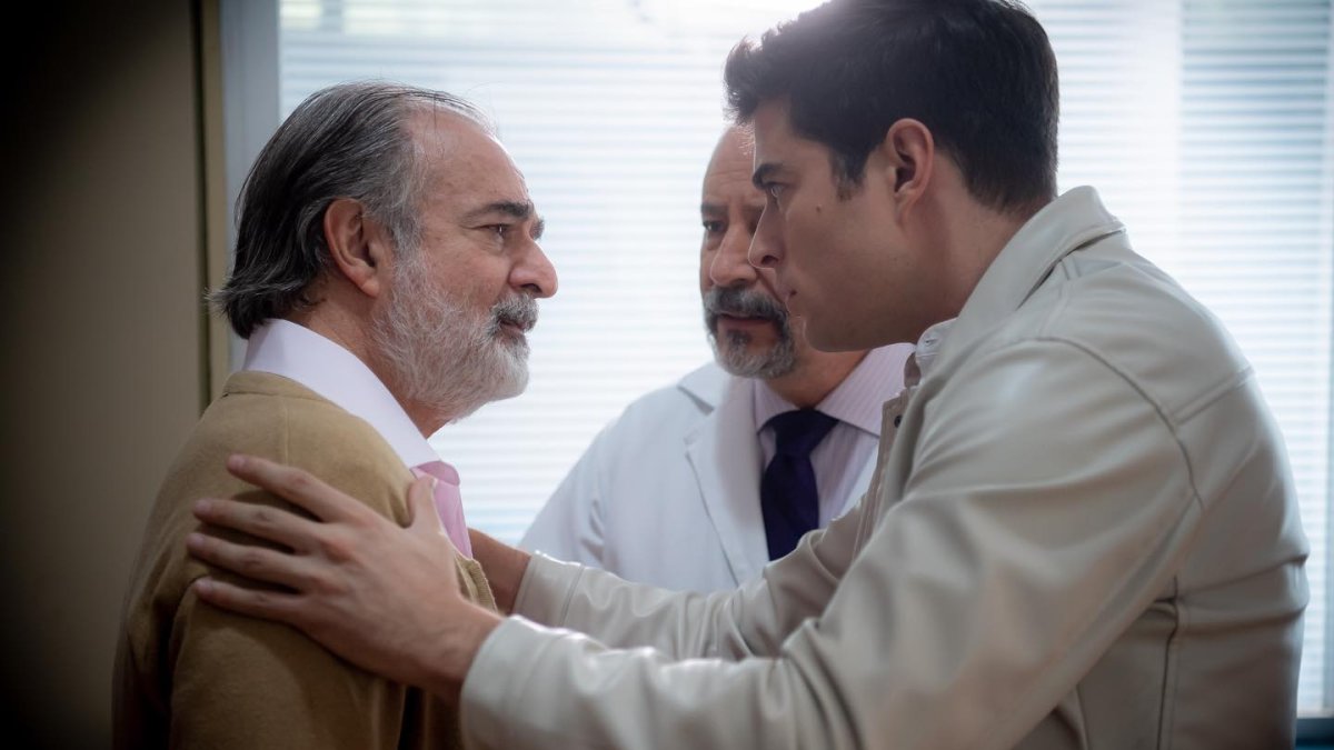 Los dos actores en 'Vencer la ausencia'.