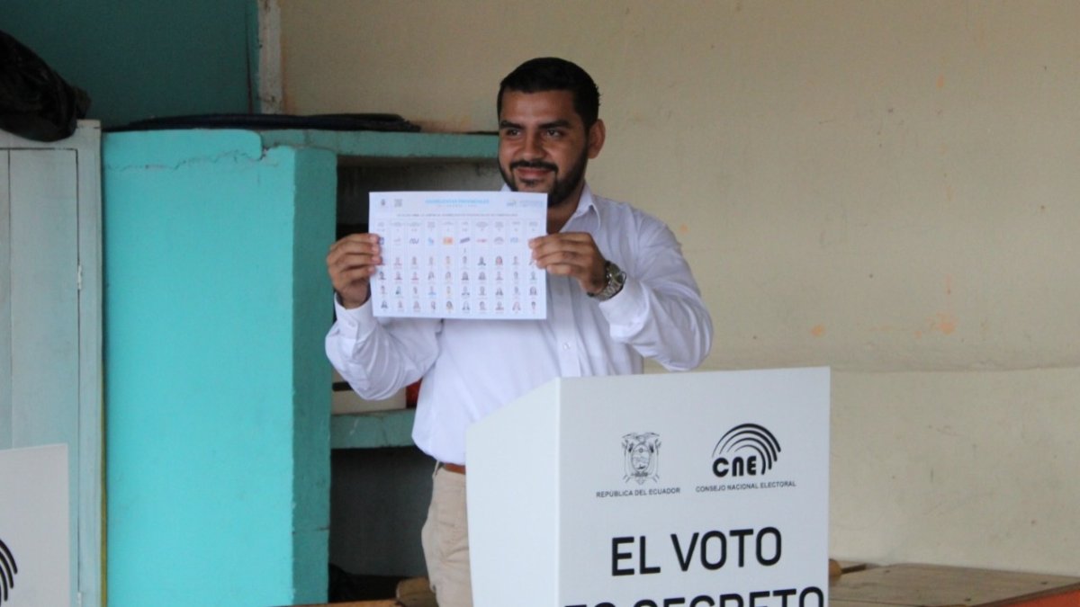 Hijo de Rider Sánchez votó