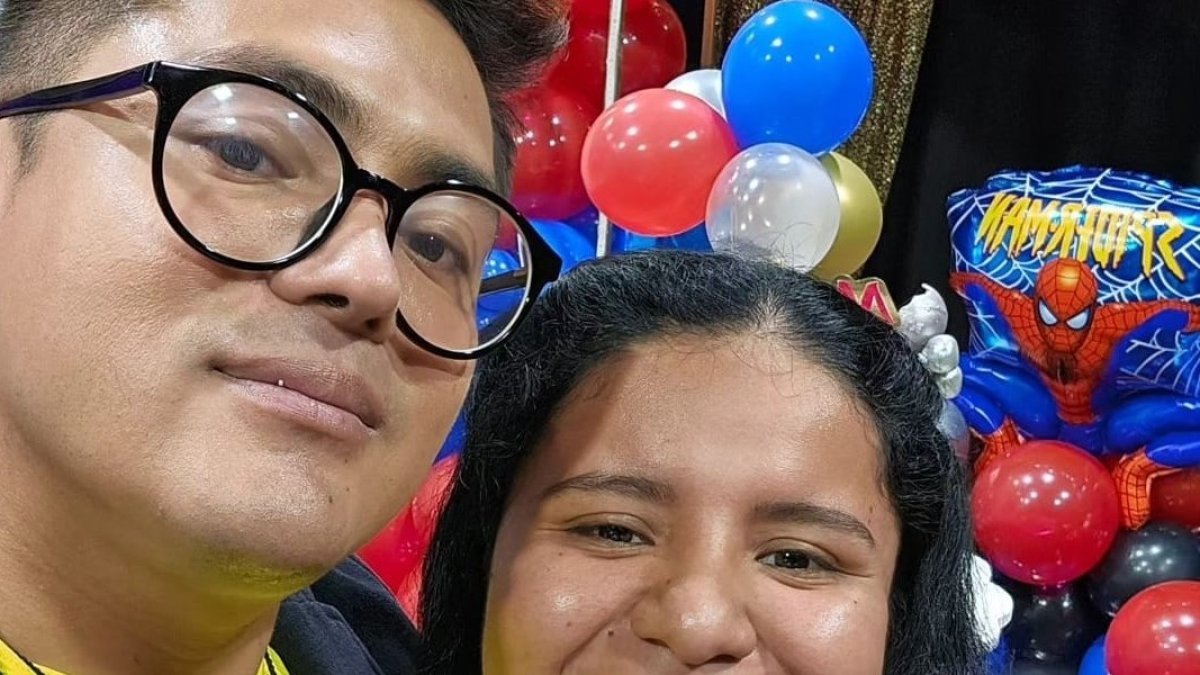 El Cuy con la productora, Sophia.