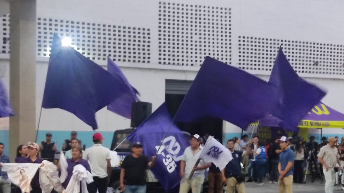 Noboa se mantuvo en el primer lugar los pasados siete días