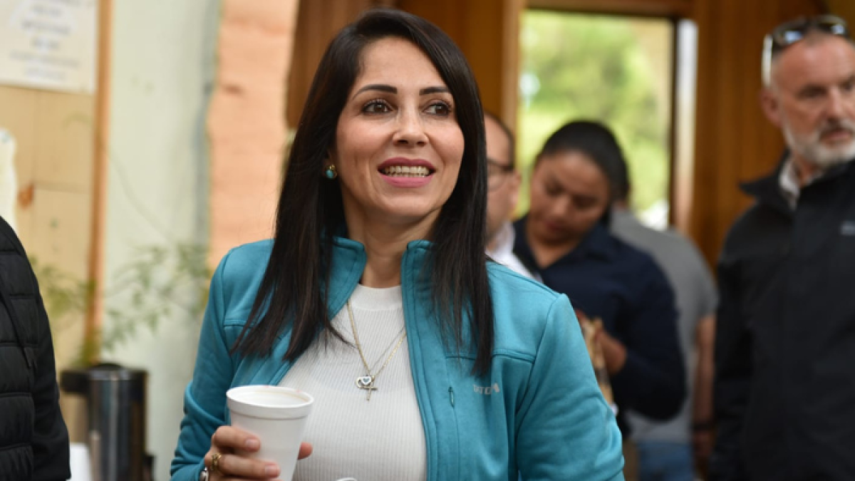 González es la carta del correísmo para llegar a la Presidencia.