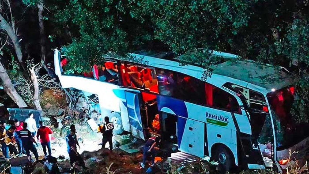 La principal causa parece ser la falta de atención o imprudencia del conductor, agregó el gobernador.