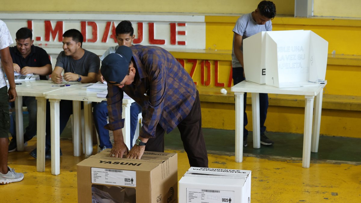 Acto. Las elecciones extraordinarias se desarrollaron el domingo 20 de agosto