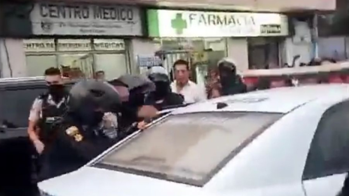 Captura de vídeo. La ciudadanía se mostró indignada ante el posible secuestro.