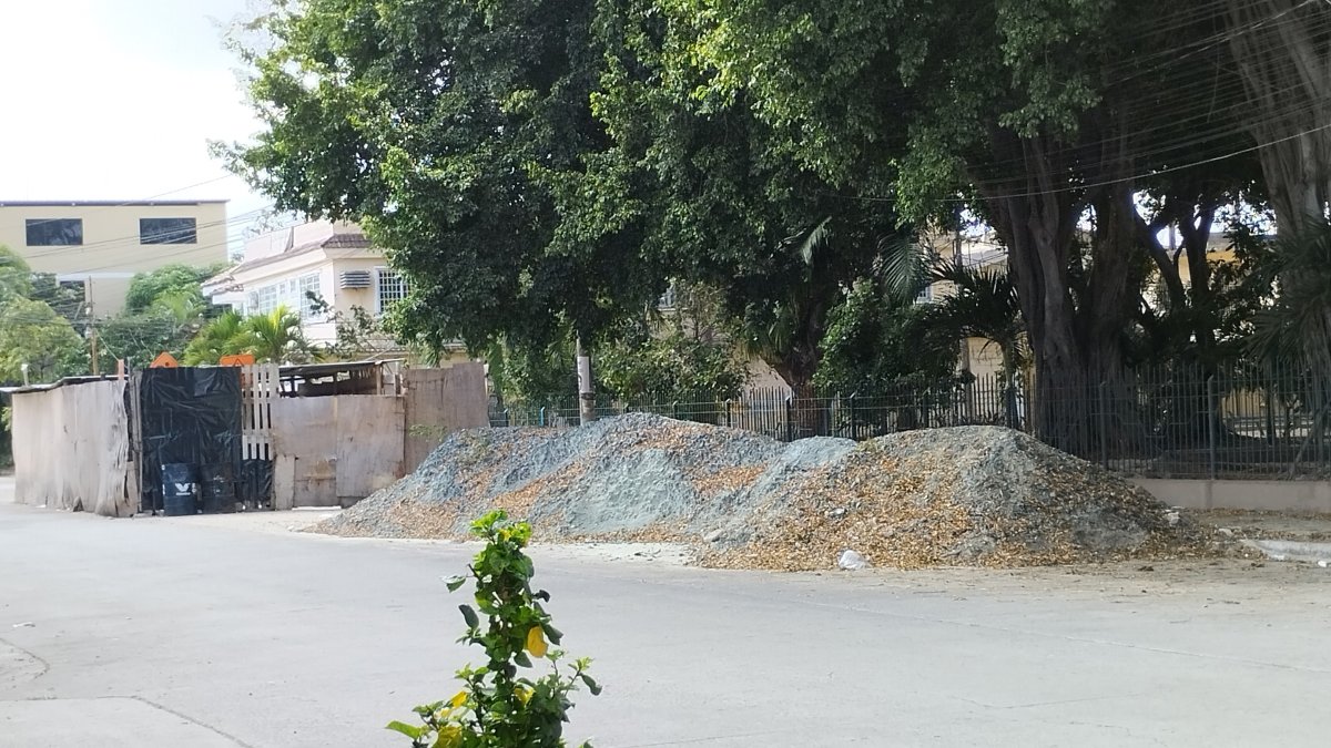 La estructura, ubicada en Los Esteros, está detrás del colegio Letras y Vida.