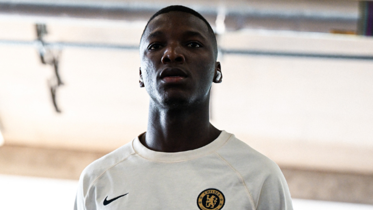 El volante ecuatoriano se alista para el segundo encuentro con los Blues, en la Premier League, que se dará el 25 de agosto frente al Luton.