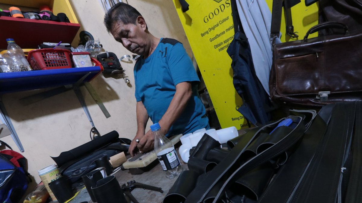 Los trabajadores informales son aquellas personas que durante un periodo determinado están ocupadas en al menos una empresa no registrada.