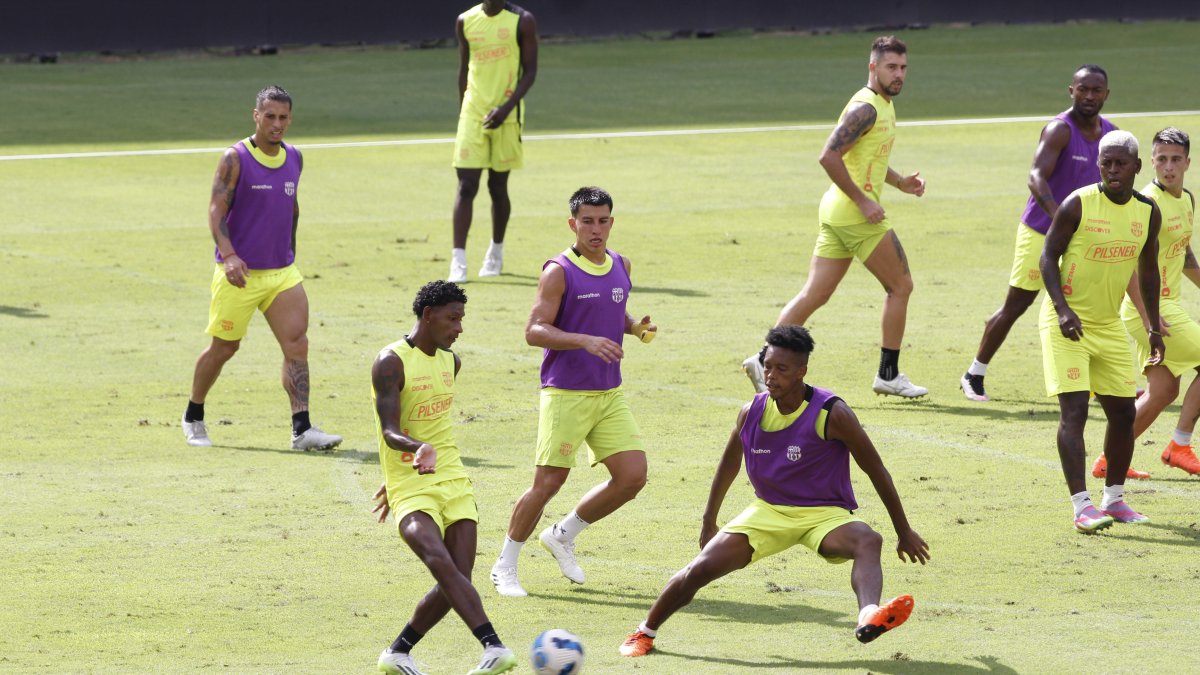 Barcelona tendrá equipo completo para enfrentar a Mushuc Runa. Ya recuperó a Pedro Pelarza y Segundo Portocarrero.