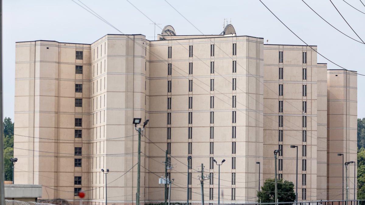 Fotografía del 22 de agosto de 2023 de la cárcel del condado de Fulton, en Atlanta (Georgia). EFE/EPA/ERIK S. LESSER