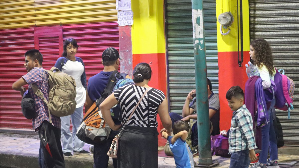 Más de 5.000 migrantes solicitaron en México su Registro Federal del Contribuyente (RFC) en el Servicio de Administración Tributaria (SAT) en la frontera sur del país.