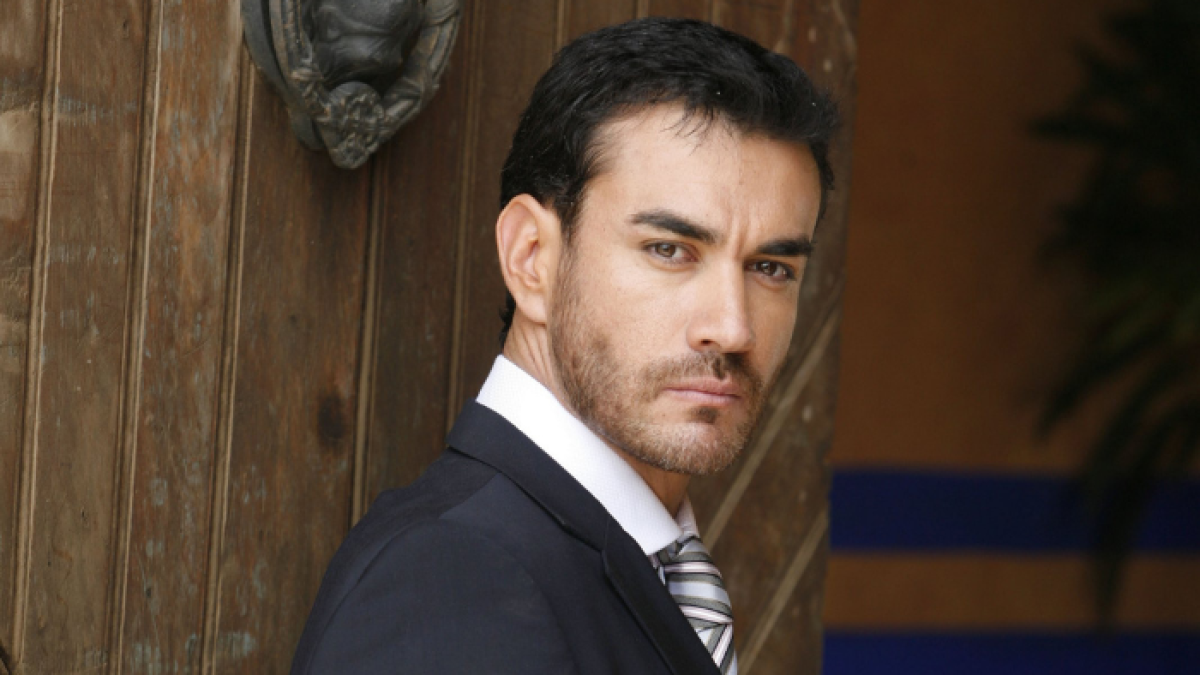 David Zepeda.