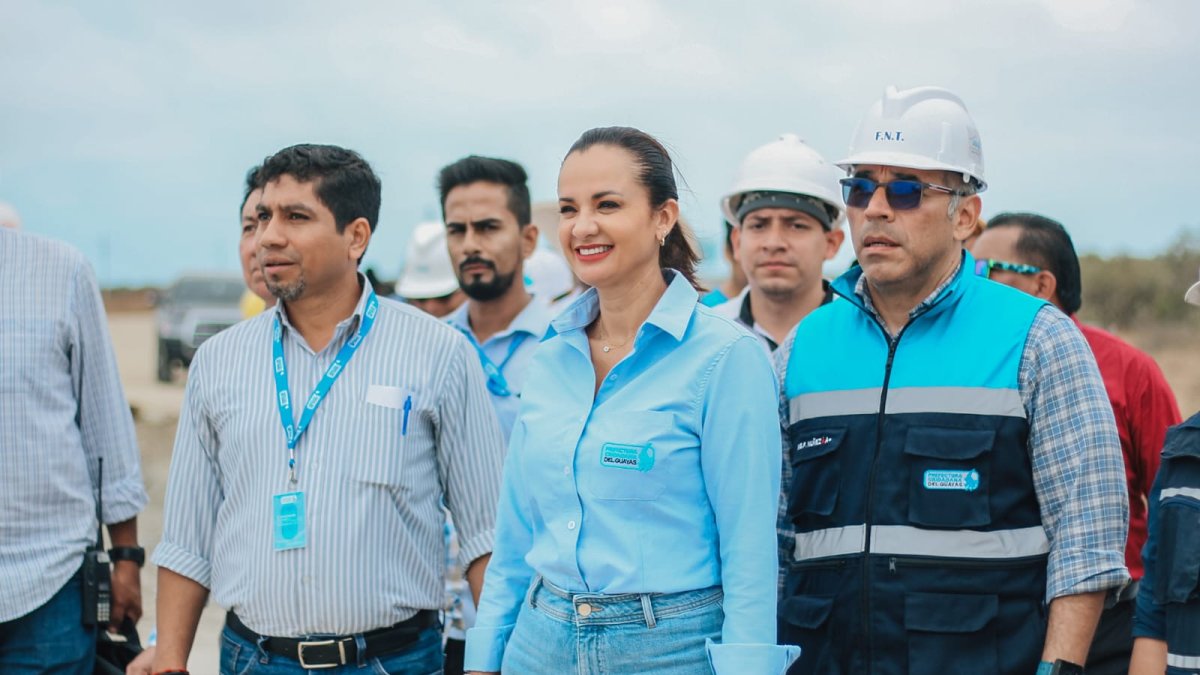 La también prefecta del Guayas, Marcela Aguiñaga, presentó la denuncia ante Fiscalía.