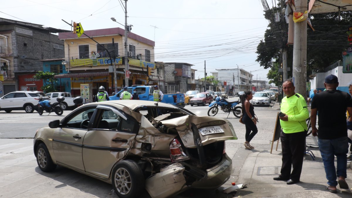 Suceso. Los carros quedaron afectados por el accidente