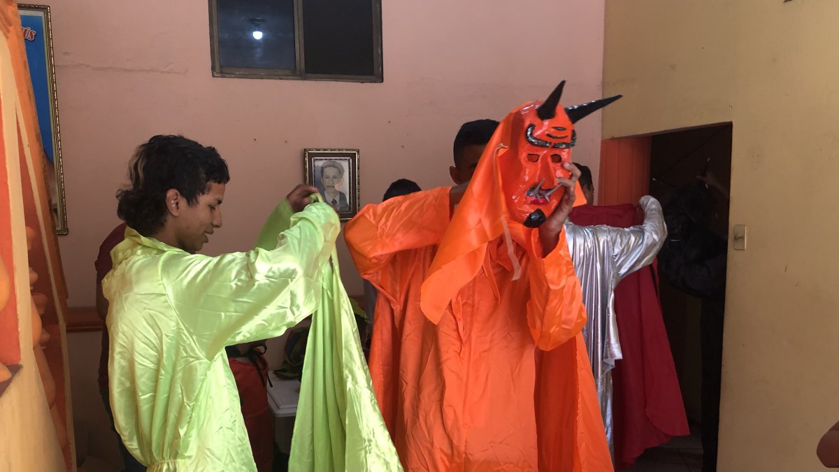 El diablo de color rojo es el personaje principal de esta tradicional festividad.