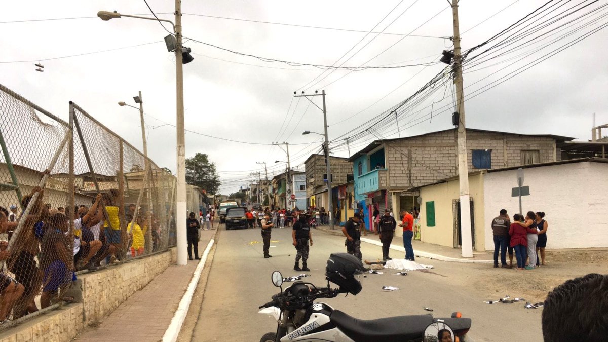 La víctima trató de correr hacia donde estaba un grupo de ciudadanos.