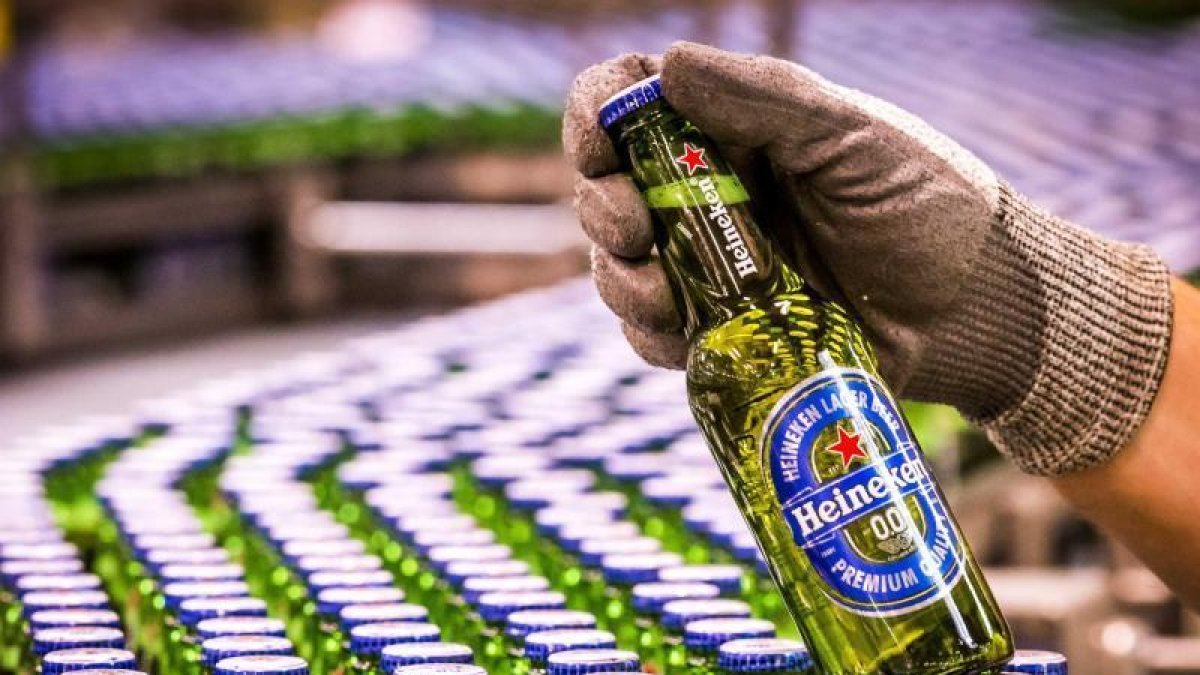 Fábrica.- Una de las plantas de la cerveza Heineken.