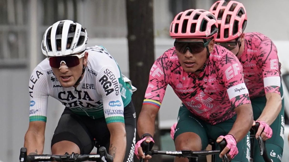 Jefferson Cepeda (i), del Caja Rural, y Jonathan Caicedo (d), del EF Education-EasyPost, son los representantes ecuatorianos en la Vuelta a España.