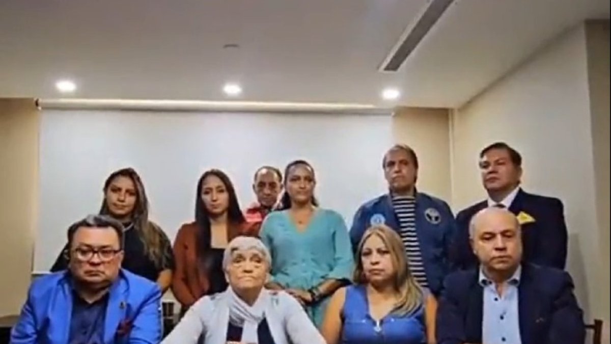 Escena. El exasambleísta Ricardo Vanegas (i) estuvo con la familia.