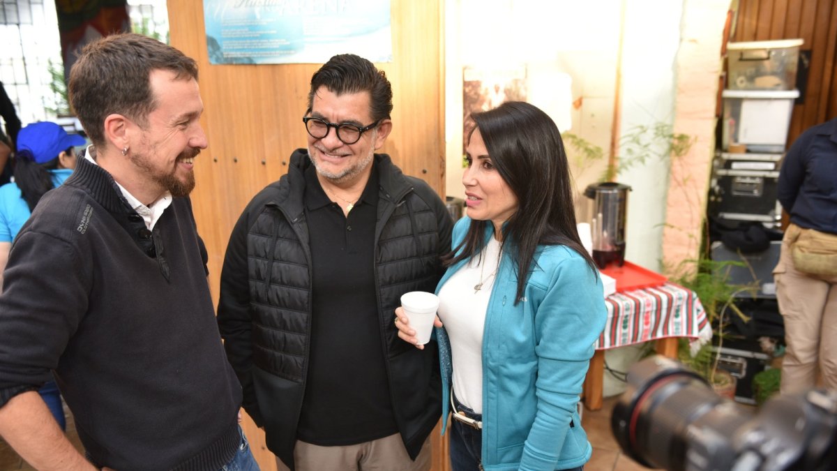 Camaradas. Seguramente, no estarán hablando del aborto en casos de violación. Sino, a Pablo Iglesias se le borraría la sonrisa del rostro.