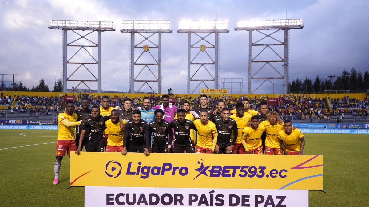 Una empresa de pronósticos deportivos es el auspiciante principal de LigaPro, por lo que esta organización señaló que esta medida “amenaza con debilitar la sostenibilidad financiera del fútbol”.