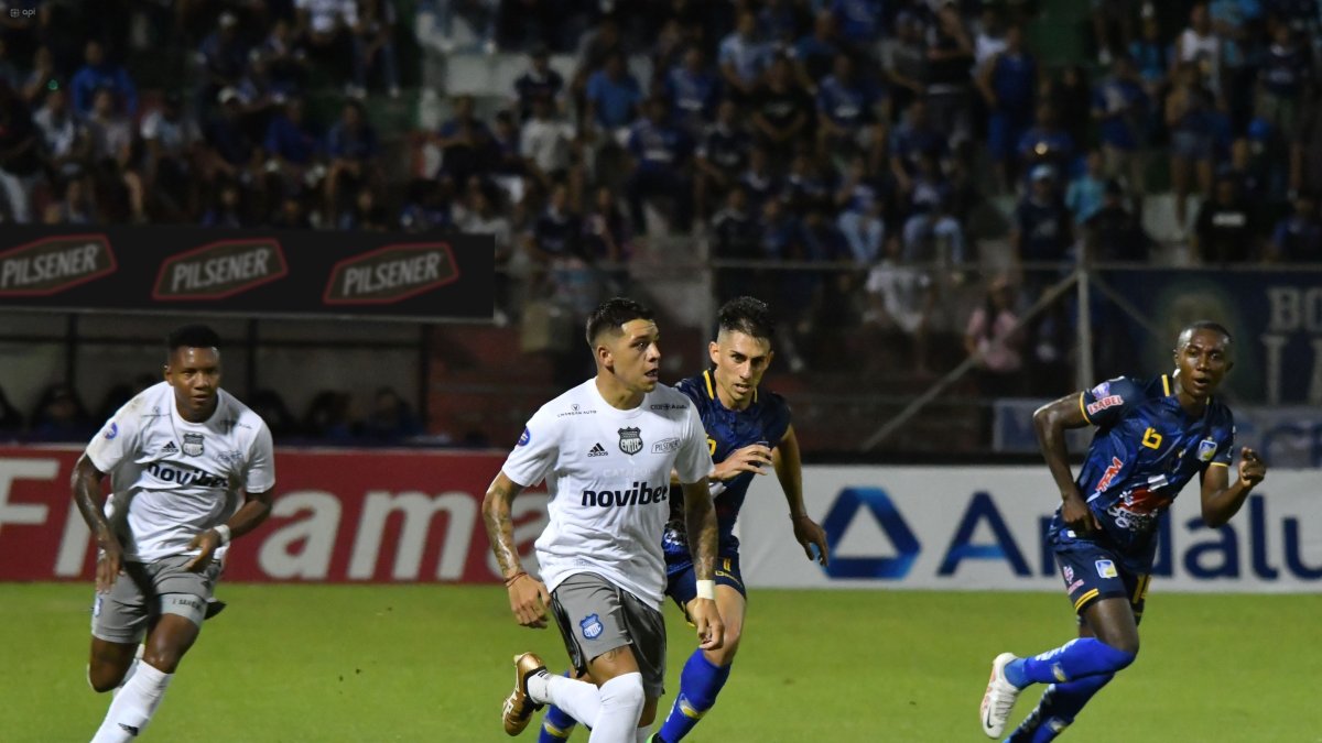 En la primera etapa de la LigaPro, Delfín venció por 3-2 a Emelec.