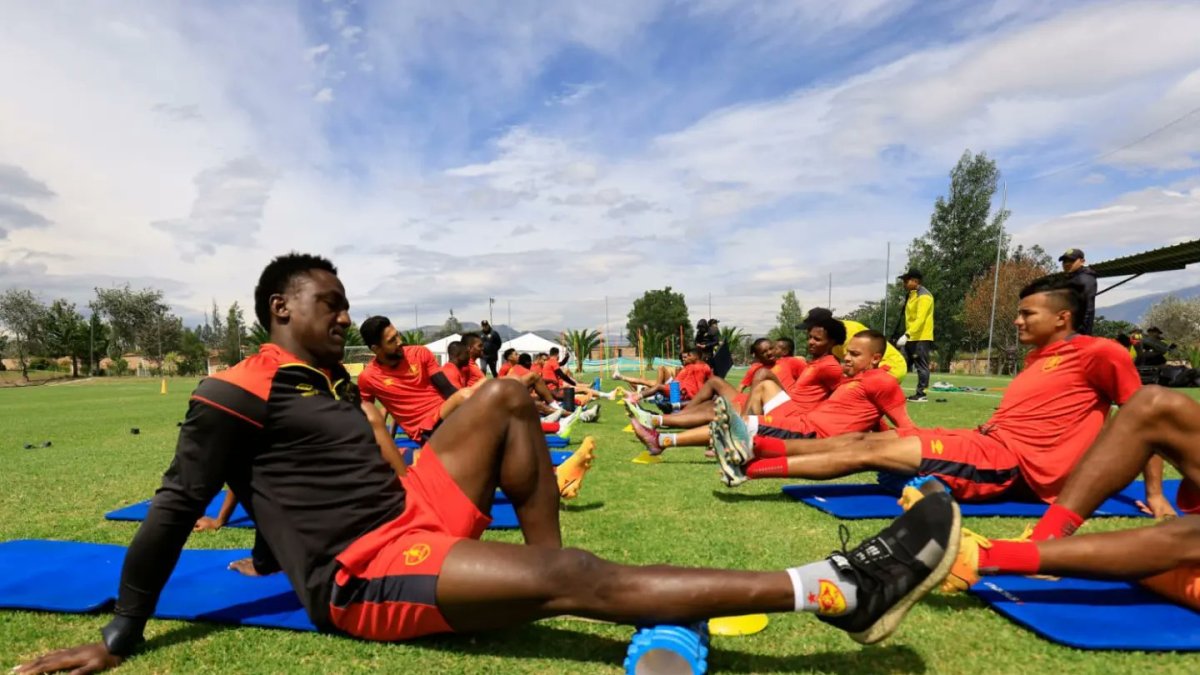 El plantel del Aucas, durante la práctica del pasado 24 de agosto.