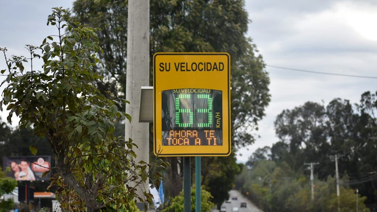Los radares motivaron una pugna por considerar irregularidades en el contrato de colocación y funcionamiento de los aparatos.