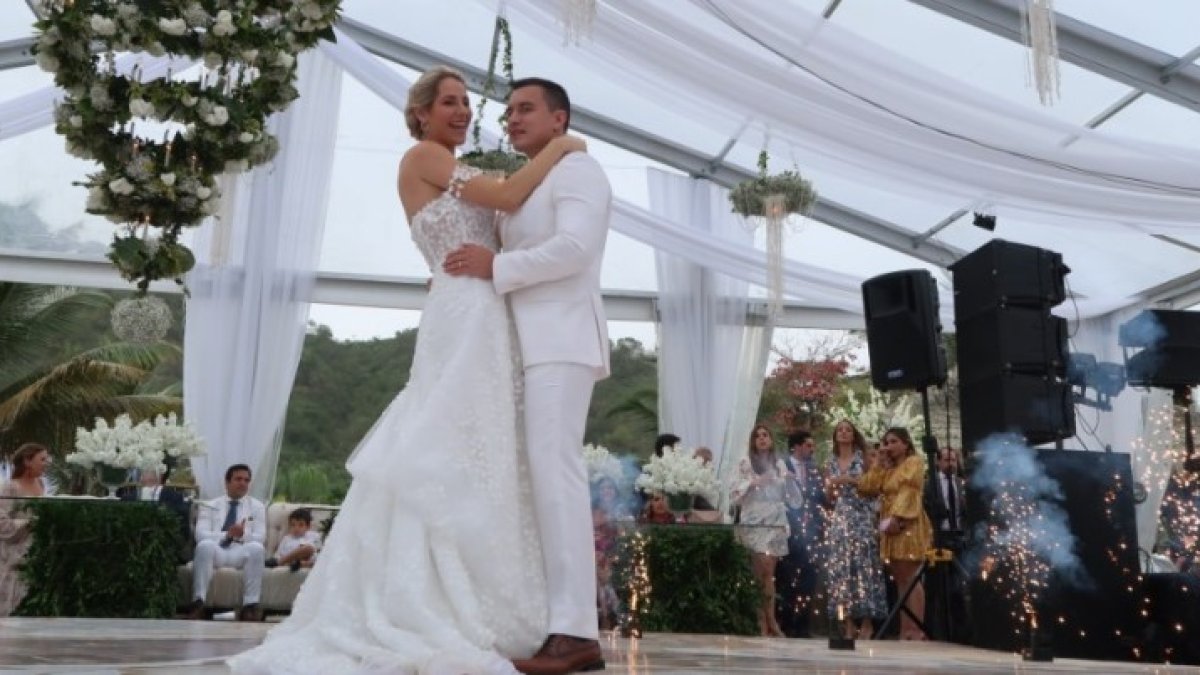 Durante su boda en Olón.