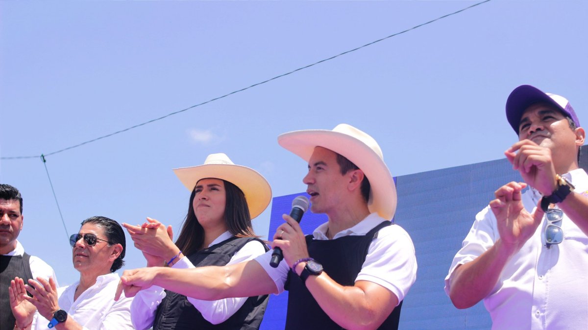 El candidato de la alianza Acción Democrática Nacional, Daniel Noboa, en Manabí.