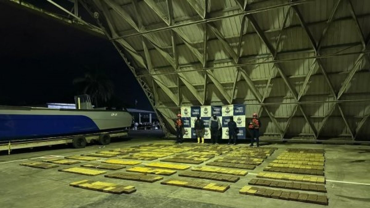 Agentes incautaron 1.087 kilogramos de cocaína en Buenaventura.