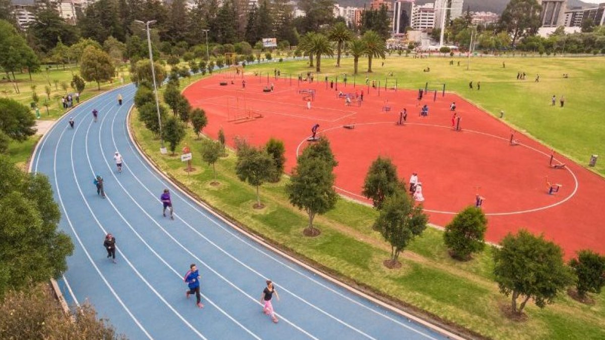 Los usuarios del parque de La Carolina han tenido que cambiar sus horarios para sentirse más seguros en sus visitas