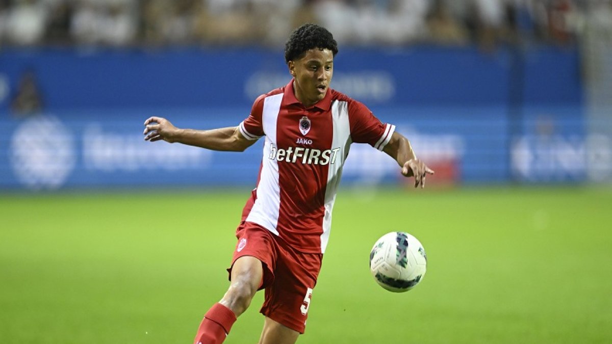 Valencia jugará la Champions League por primera vez con su equipo.