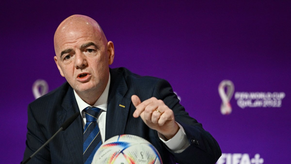 Infantino rechaza los actos cometidos por Rubiales.