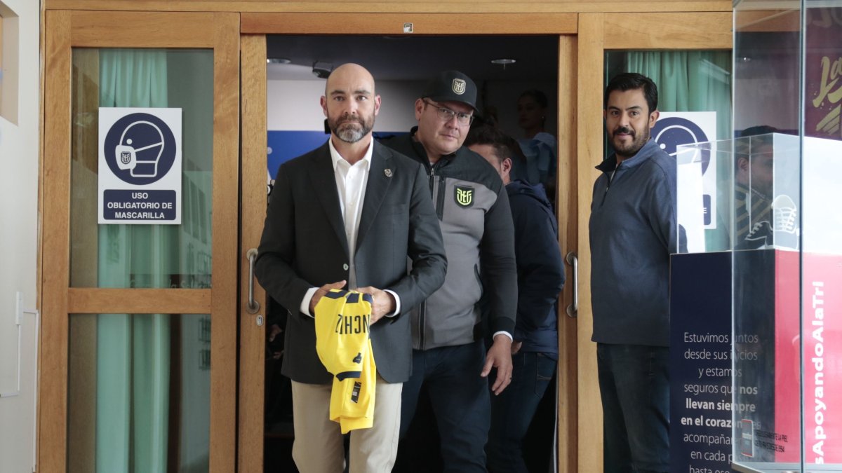 El técnico español Félix Sánchez Bas asumió el cargo en marzo pasado. Desde entonces ha dirigido cuatro partidos con la selección, en los que ganó tres y perdió uno.