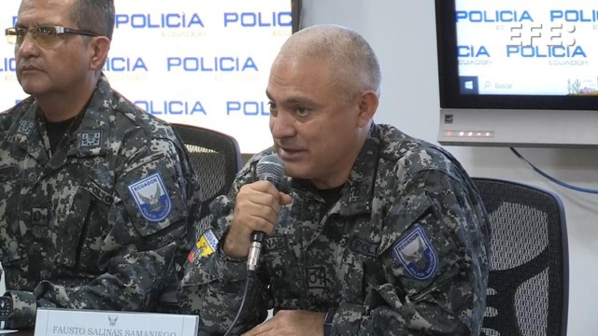 El número de detenidos por su presunta implicación en los dos coches bombas que estallaron en las últimas horas en Quito se elevó este viernes a diez, según detalló el Ministerio del Interior y la Policía Nacional de Ecuador.