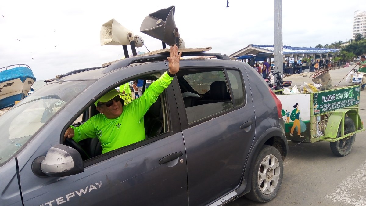 Servicio. Jorge Sánchez Puré, en uno de sus habituales recorridos.