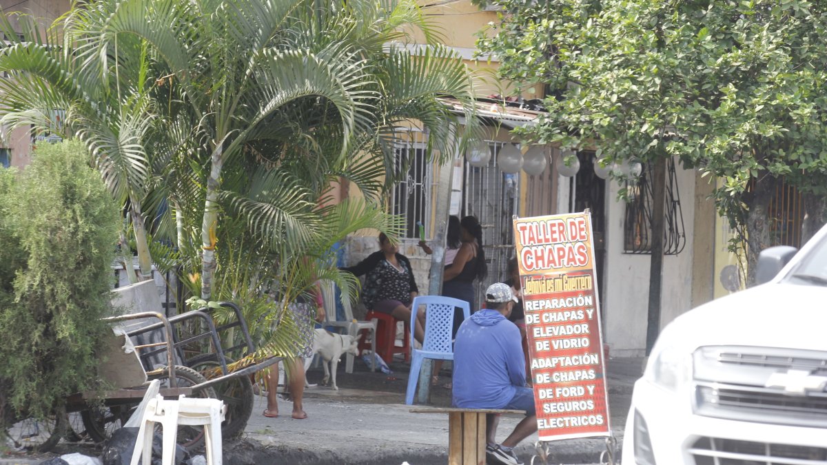 En el sitio donde ocurrió la balacera optaron por no dar detalles del hecho a la prensa.