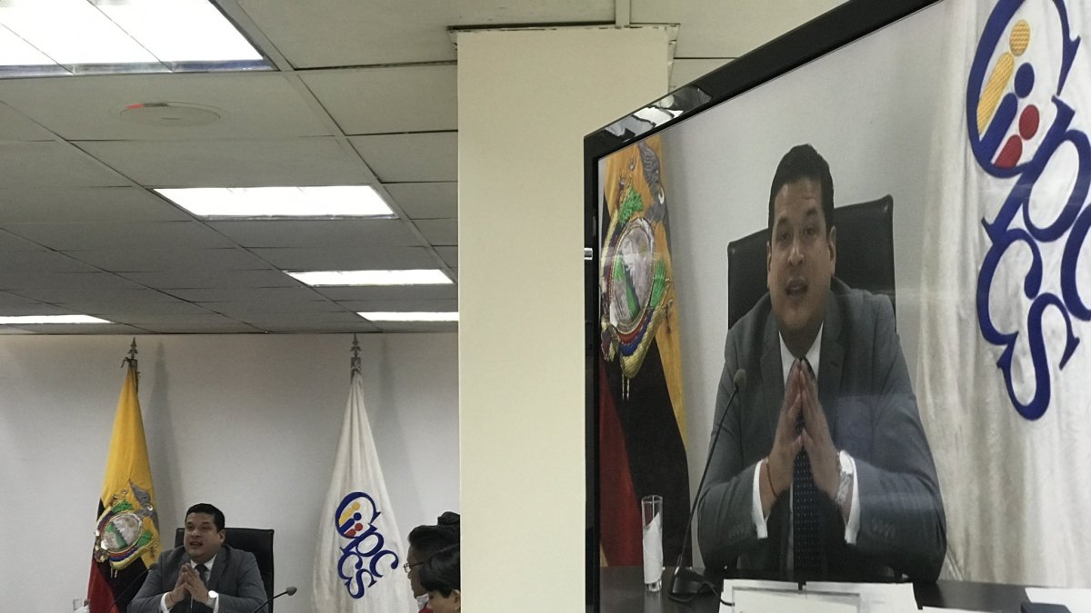 El presidente del Consejo de Participación Ciudadana participa de una actividad oficial.