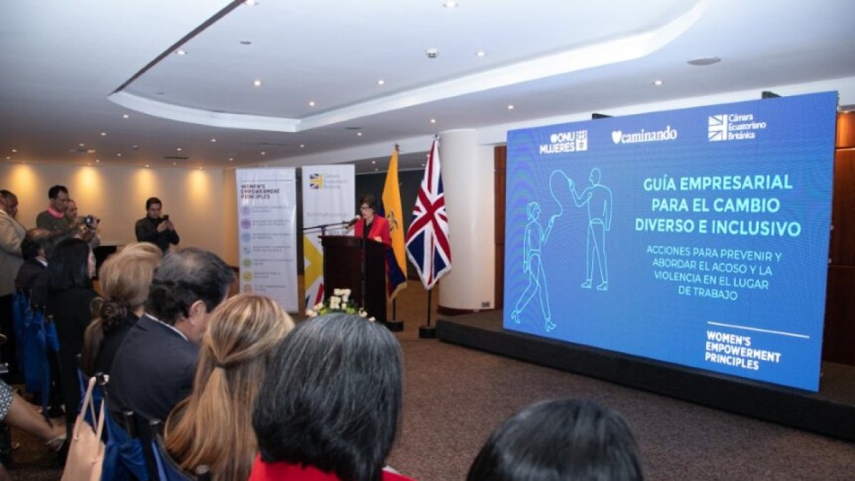 Evento. Durante la presentación del documento.