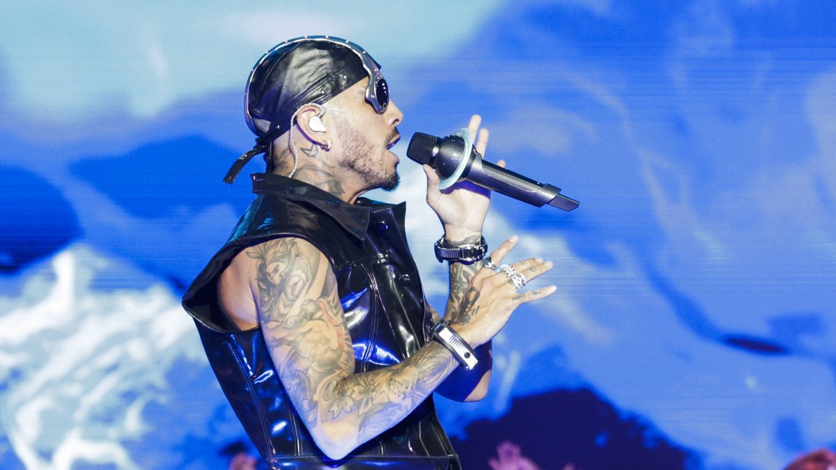 El puertorriqueño anunció en la tierra de Rosalía que no volvería a cantar Hayami Hana en su vida