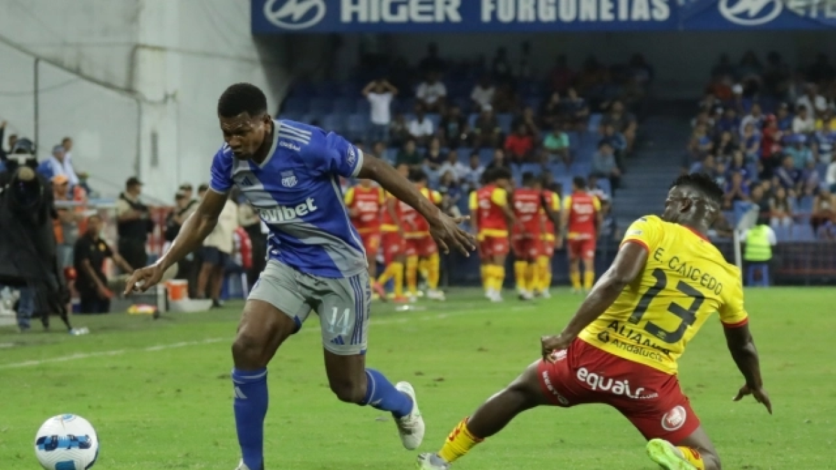 Los azules tuvieron la victoria por unos momentos pero el VAR les anuló un gol.