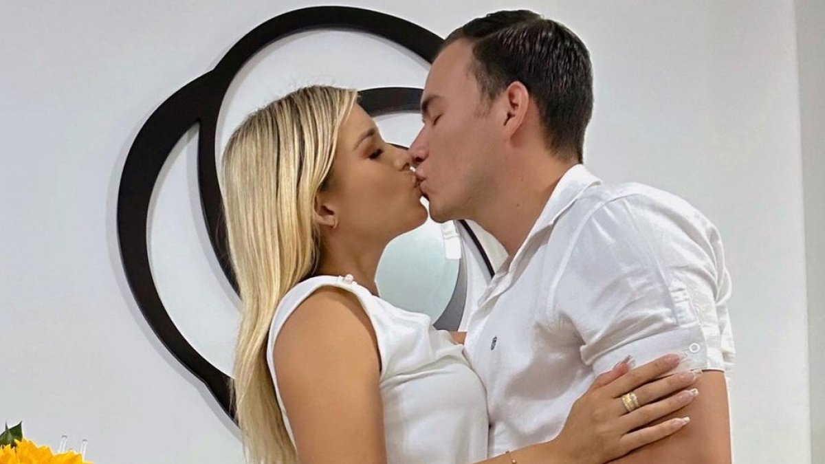 Mafer Pérez con su novio.