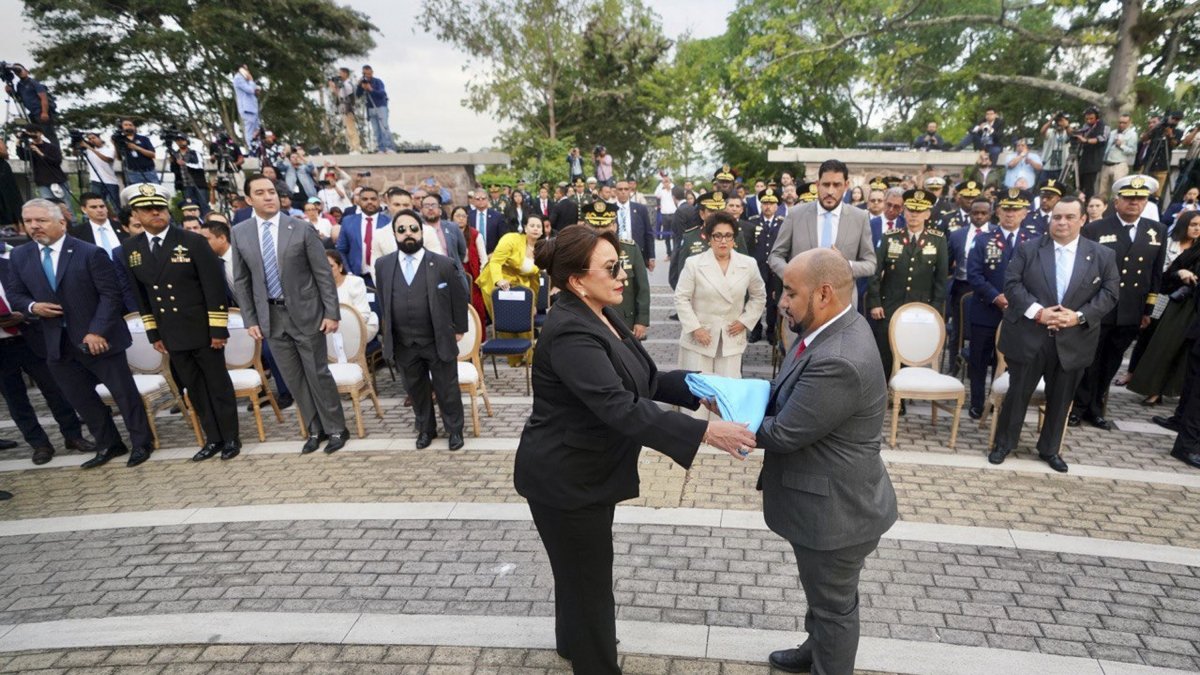 Referencial. La presidenta de Honduras, Xiomara Castro, durante un acto público.