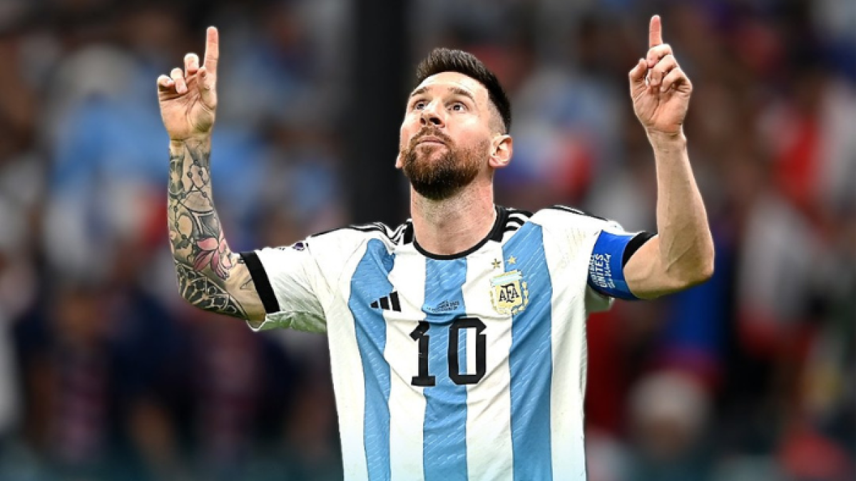 Con la llegada de Lionel Messi, la selección de Argentina entrena con el grupo completo.