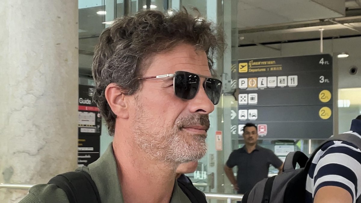 El actor español Rodolfo Sancho a su llegada este domingo 3 de septiembre a Bangkok.
