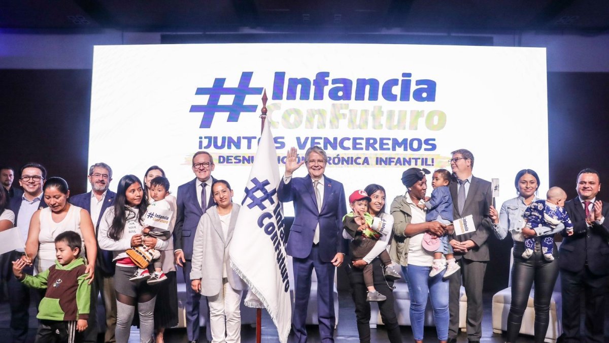 Guillermo Lasso asiste al primer Foro Infancia con Futuro