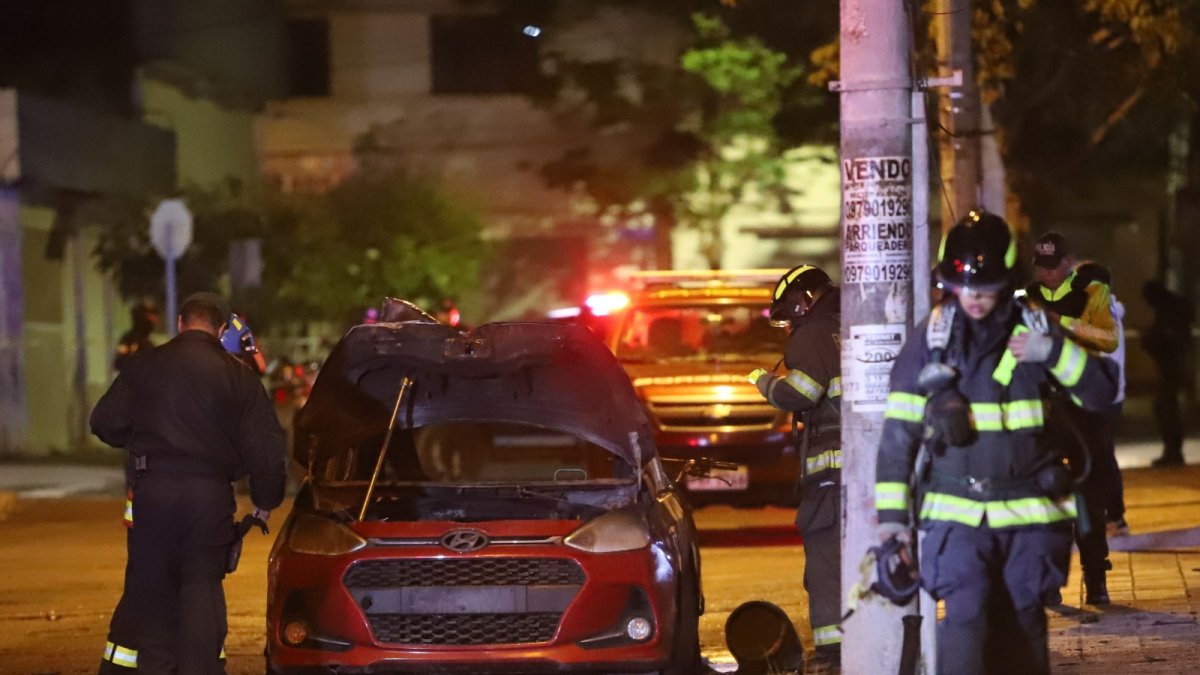 Ataque. Este fue uno de los coches bomba que se usó para generar pánico en la capital.