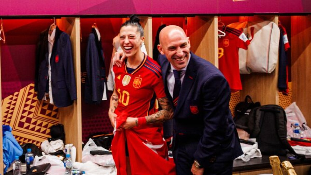 Hermoso asegura que el beso que le dio el ahora suspendido presidente de la RFEF NO fue consentido.