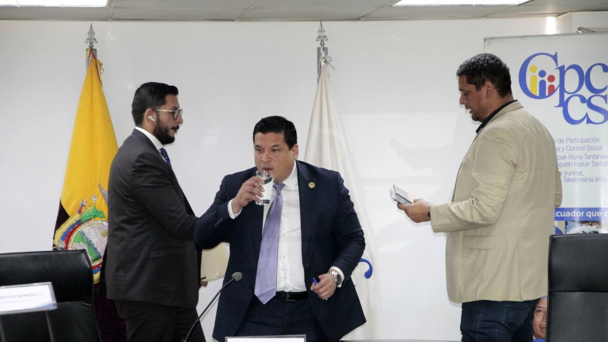 Postura. Alembert Vera negó un cambio de postura por temor y descartó una renuncia al Consejo de Participación.