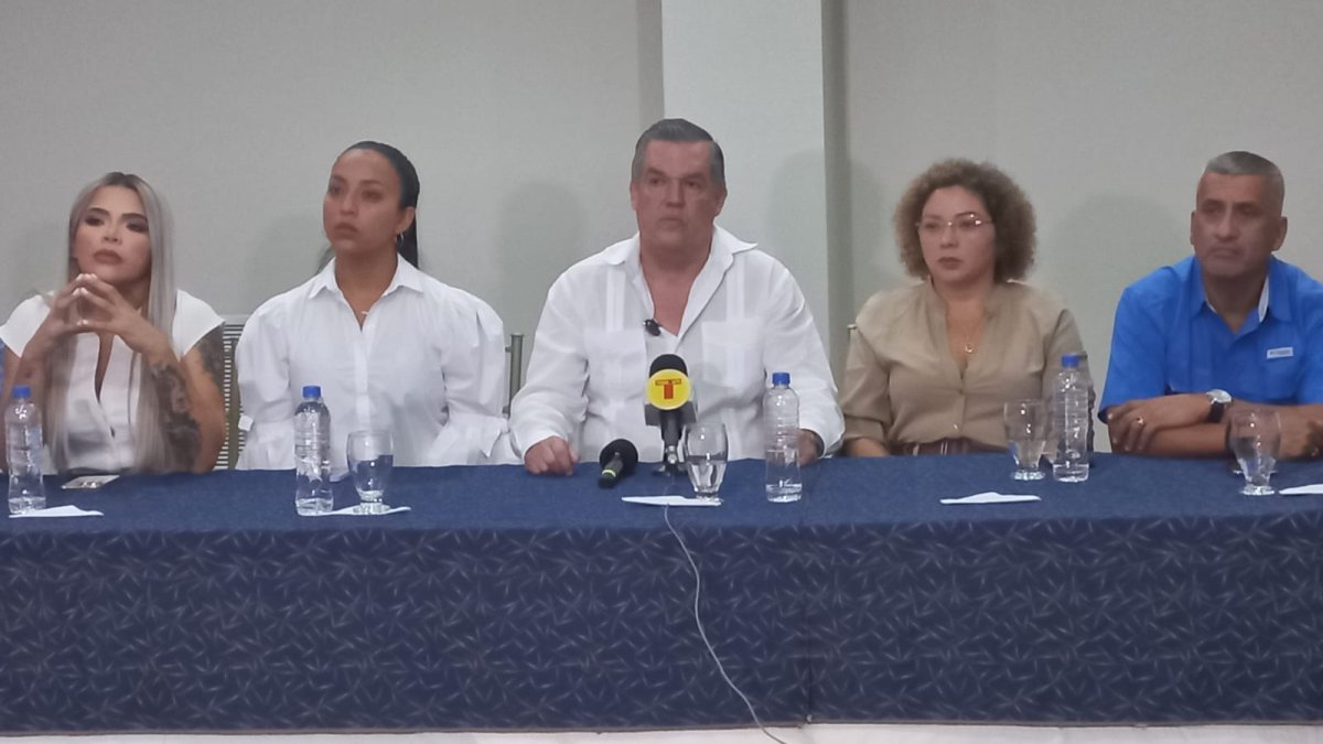 La posición de los funcionarios cuenta con el apoyo de 106 alcaldes de la Revolución Ciudadana y otras bancadas.